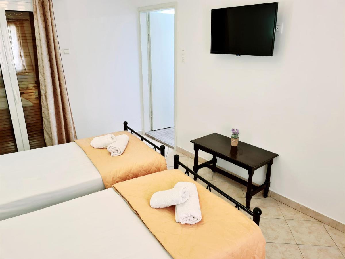 Avra Rooms Karpathos Town  Exterior photo