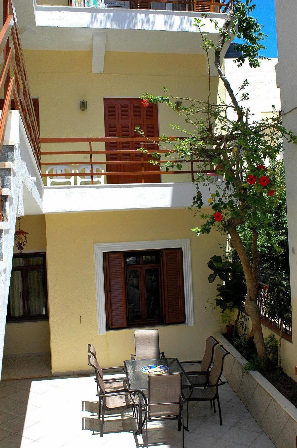 Avra Rooms Karpathos Town  Exterior photo